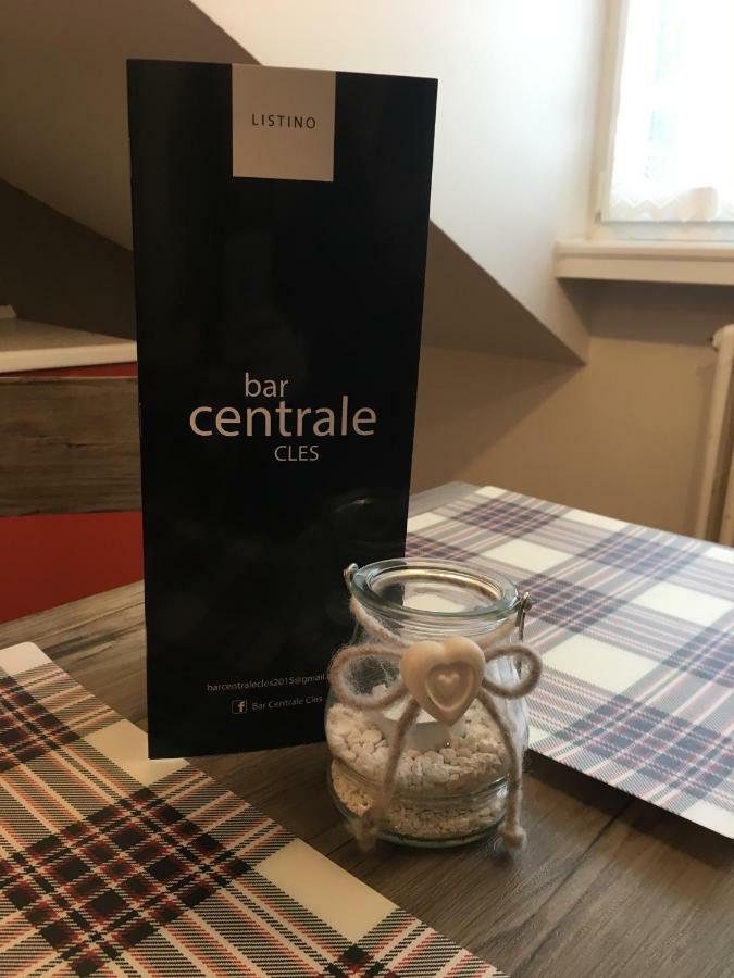 Il Centrale A&B Cles Ngoại thất bức ảnh